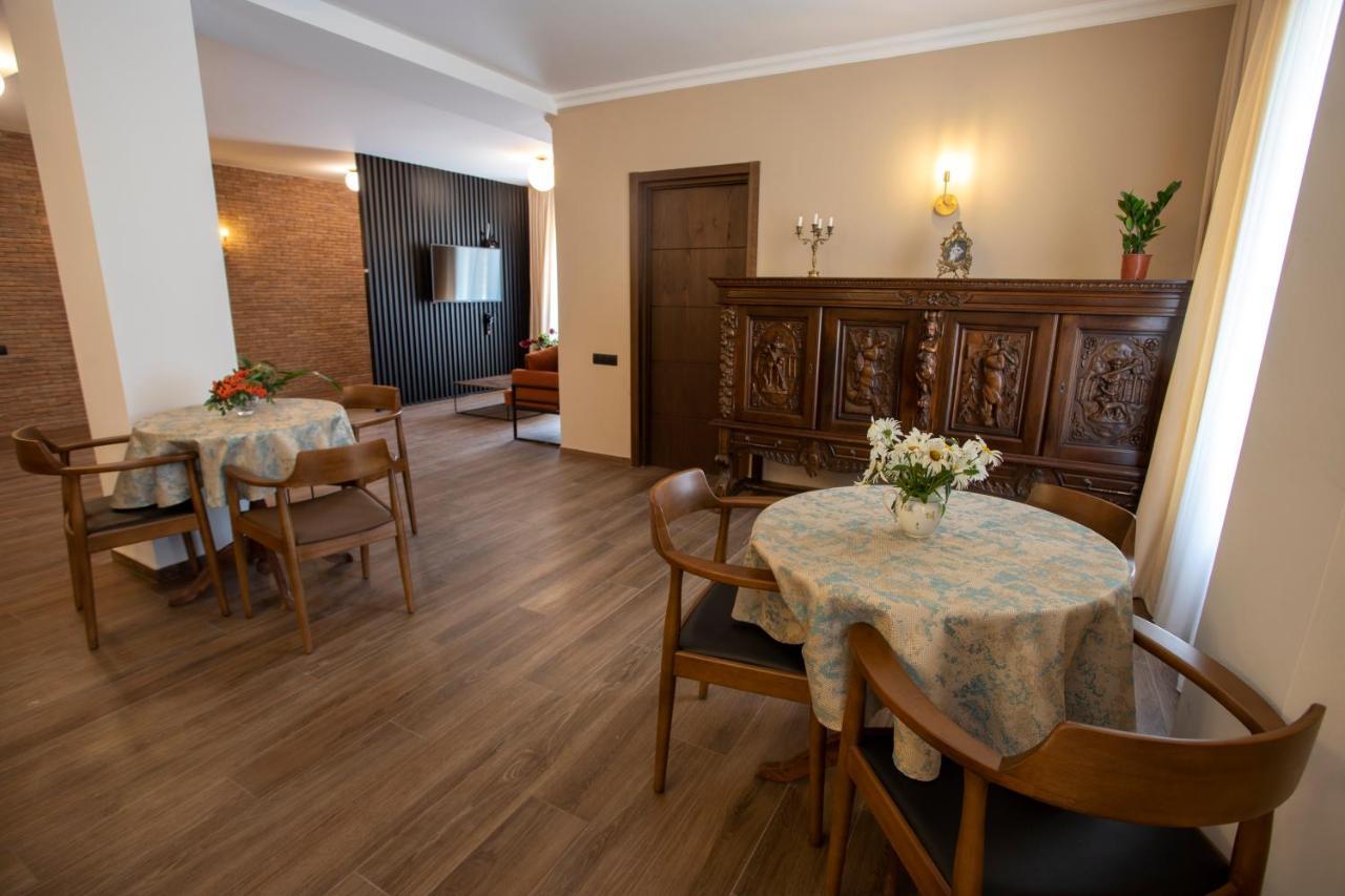 Hotel Inside Kazbegi 외부 사진